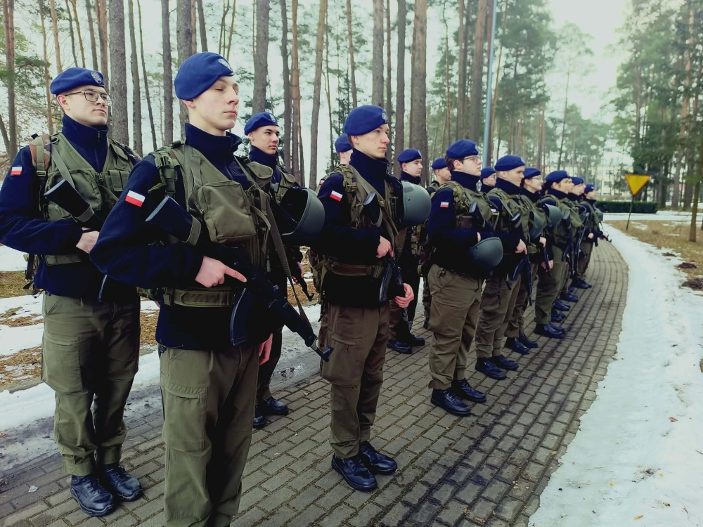 Szkolenie praktyczne kadetów OPW w jednostce wojskowej