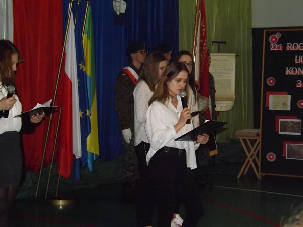 33PozegnanieMaturzystow 57